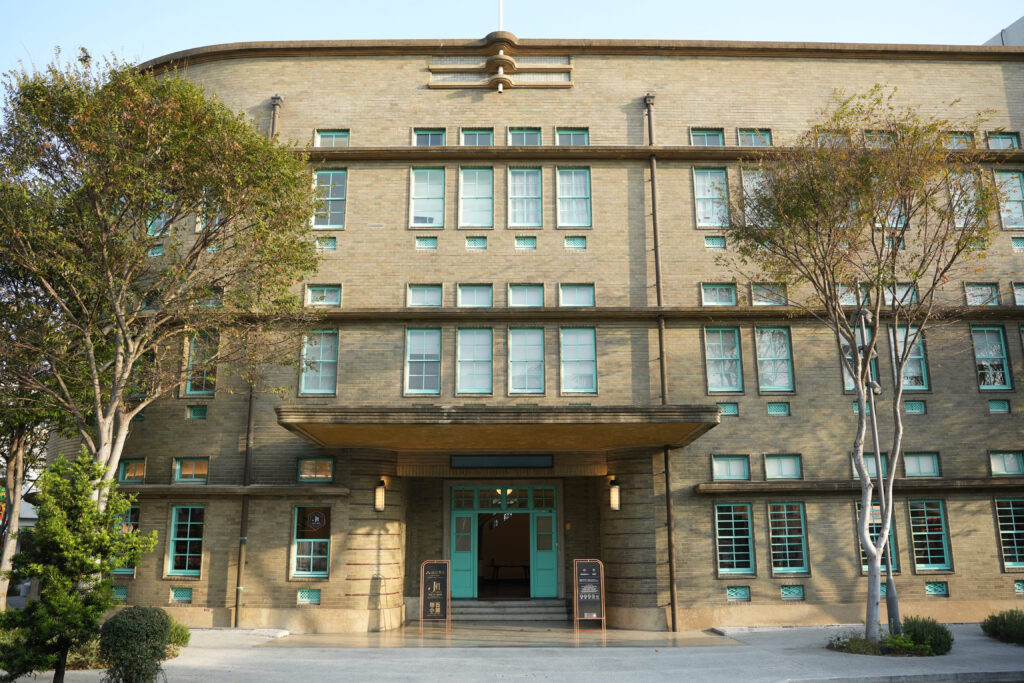 ▲「112年度古蹟歷史建築紀念建築管理維護評鑑」管理維護優良個案「菸酒公賣局嘉義分局」。(圖/文資局 提供)