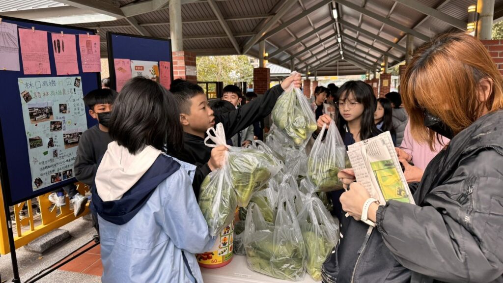 ▲種植的有機蔬菜相當受到民眾歡迎。(圖/新北農業局 提供)