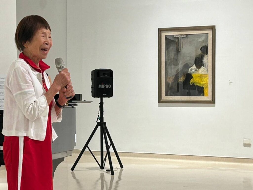 ▲知名前輩收藏家龔玉葉在特展開幕式上娓娓道來她的創作與收藏品歷程,令人感動。(圖/黃秋菊 提供)