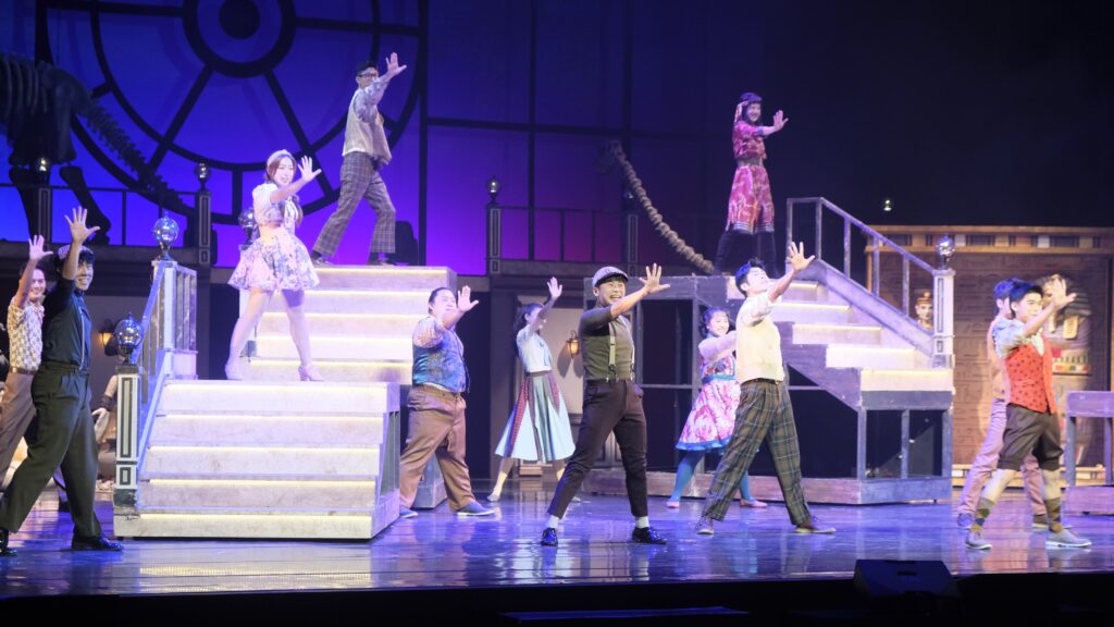 首場演出(AMcreative 安徒生和莫札特的創意《Musical TARU！恐龍復活了！》。（圖/桃園市政府藝文設施管理中心提供）