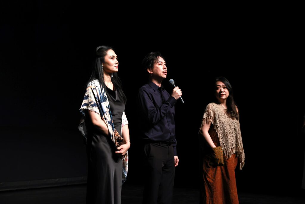 李泰祥家屬代表李奕青(中)、林芊君(左)、李若菱致詞。(圖/臺灣音樂館提供)