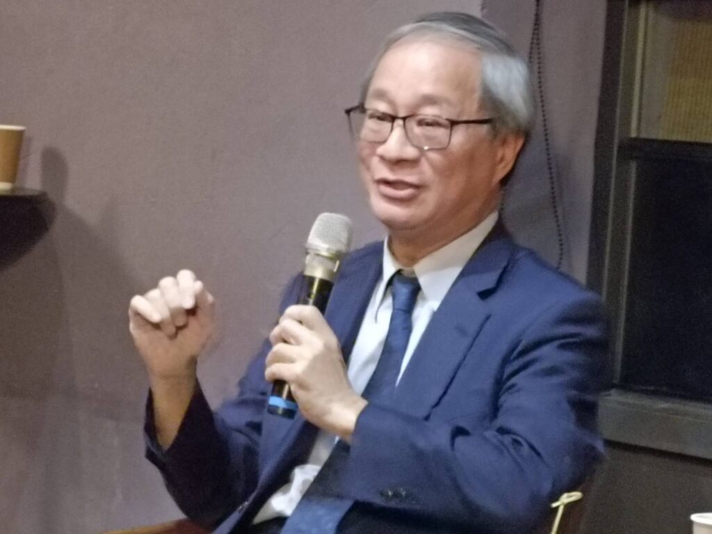 ▲李遠部長暢談當年他任職中影時期引進韓片韓劇的過程，饒富有趣。（記者 辛澎祥/攝）