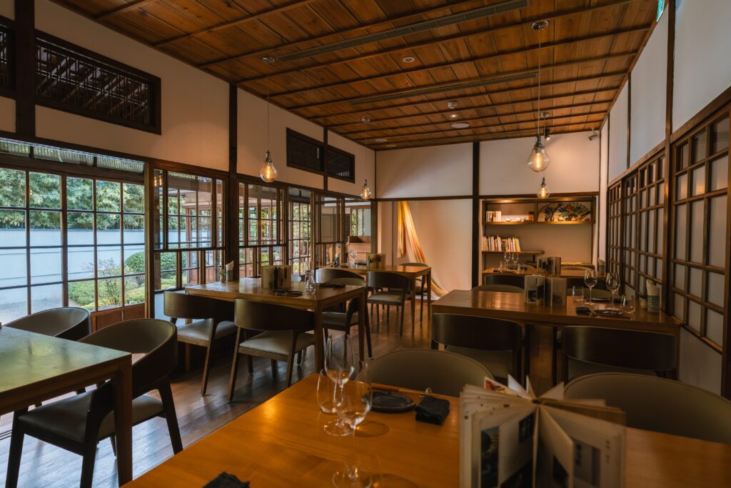 客席區可享受時令美食，亦可參加多元藝文活動。（圖/文化局提供）