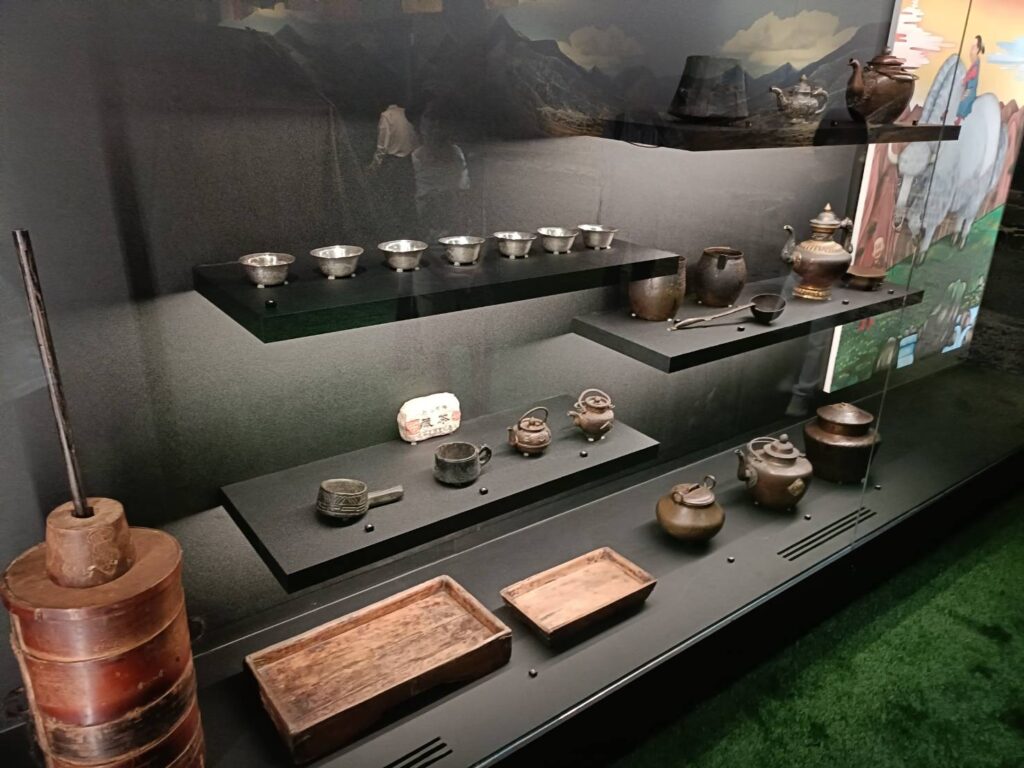 ▲藏式茶文化的流傳與應用,在茶葉定位的文史中述說著美麗神話故事。(記者 辛澎祥/攝)