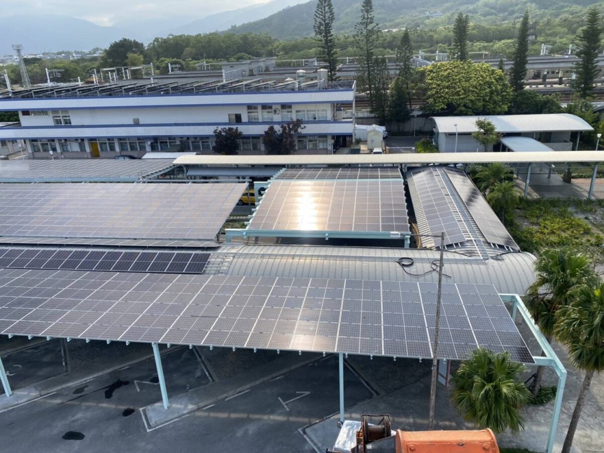 臺鐵用心服務   臺東車站太陽光電再創新