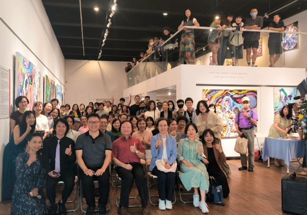 色彩爆發   李錦明雪花球魔幻大作   展現創作快感   讓人癡狂