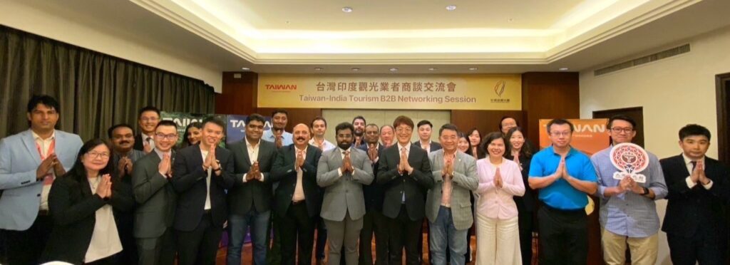 ▲臺印兩地觀光旅遊業者開心合影留念。(圖/觀光署 提供)