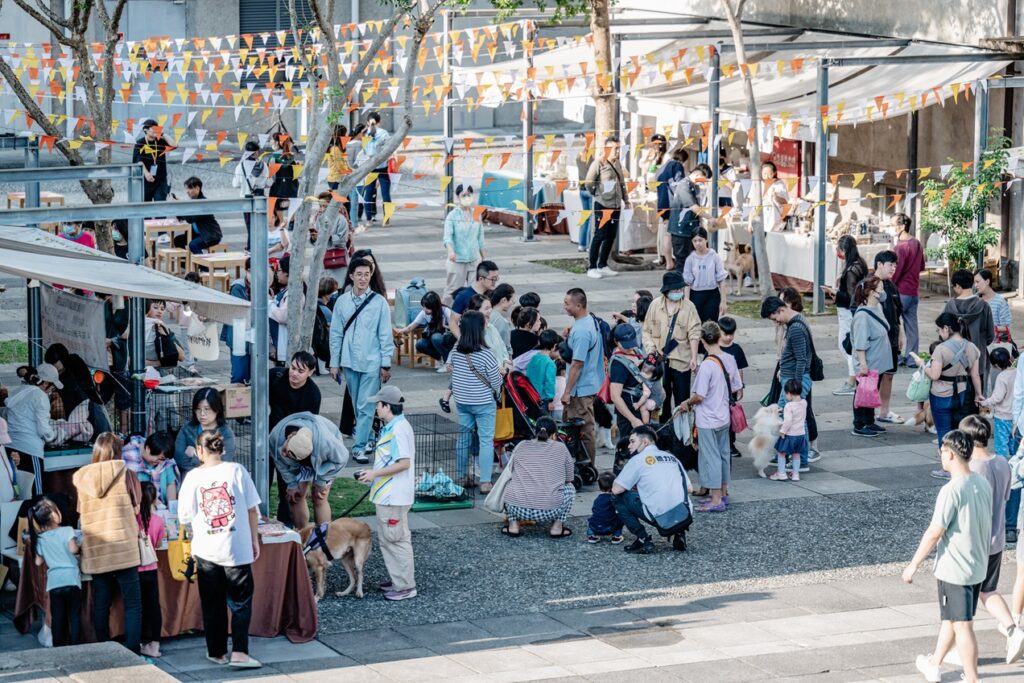 花創園區配合NTSO臺灣管樂團演出，推出「韻釀一夏」輕食手作市集。（圖/花蓮文創園區提供）