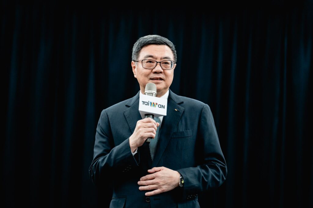 ▲行政院長卓榮泰為即將前往法國的文化奧運團隊表達祝福與道賀之意。(記者 辛澎祥/攝)