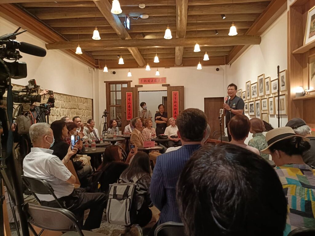 ▲臺北市文化局長蔡詩萍致詞時表達對李臨秋詩詞作家的高度推崇。（記者 辛澎祥/攝）