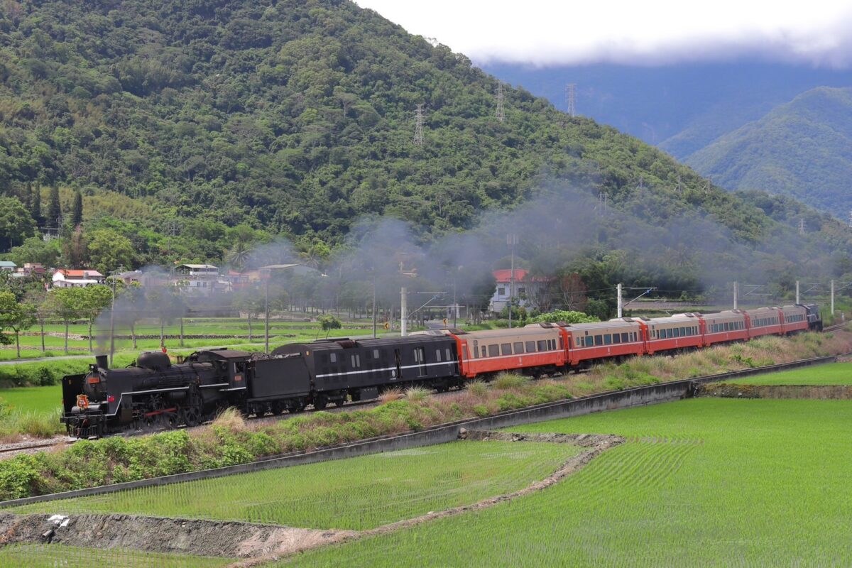 仲夏寶島號啟動  遊覽花東私房景點  捕捉SL女王之美