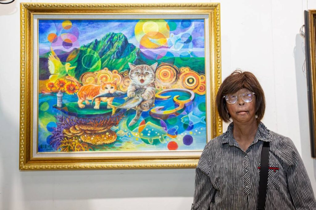 ▲澎湖在地藝術家鄭美珠老師,將海洋與生物的存續藉諸豐富的對應讓畫面鮮活且具雅趣。(圖/大媒體新聞網 提供)