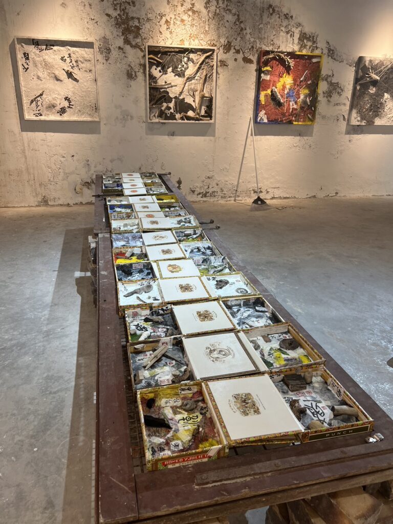 ▲展場所展出的曹楷智老師作品，頗為吸睛。（圖/李若梅 提供）