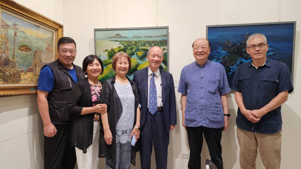 ▲馬祖藝術家在聯展開幕式上，受到立法院副院長鍾榮吉（中）及前文化部部長洪孟啟前來道賀，場面溫馨熱烈。（圖/大媒體新聞網 提供）