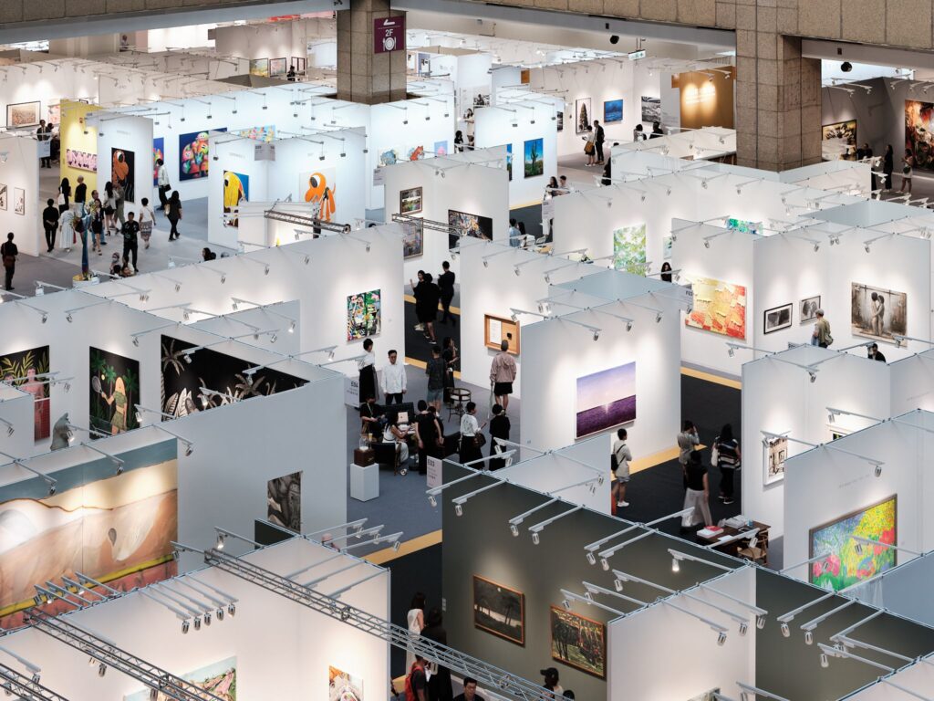 ▲ART TAIPEI畫廊博覽會的展出活動,始終受到社會大眾的重視與好評。(圖/畫廊協會 提供)