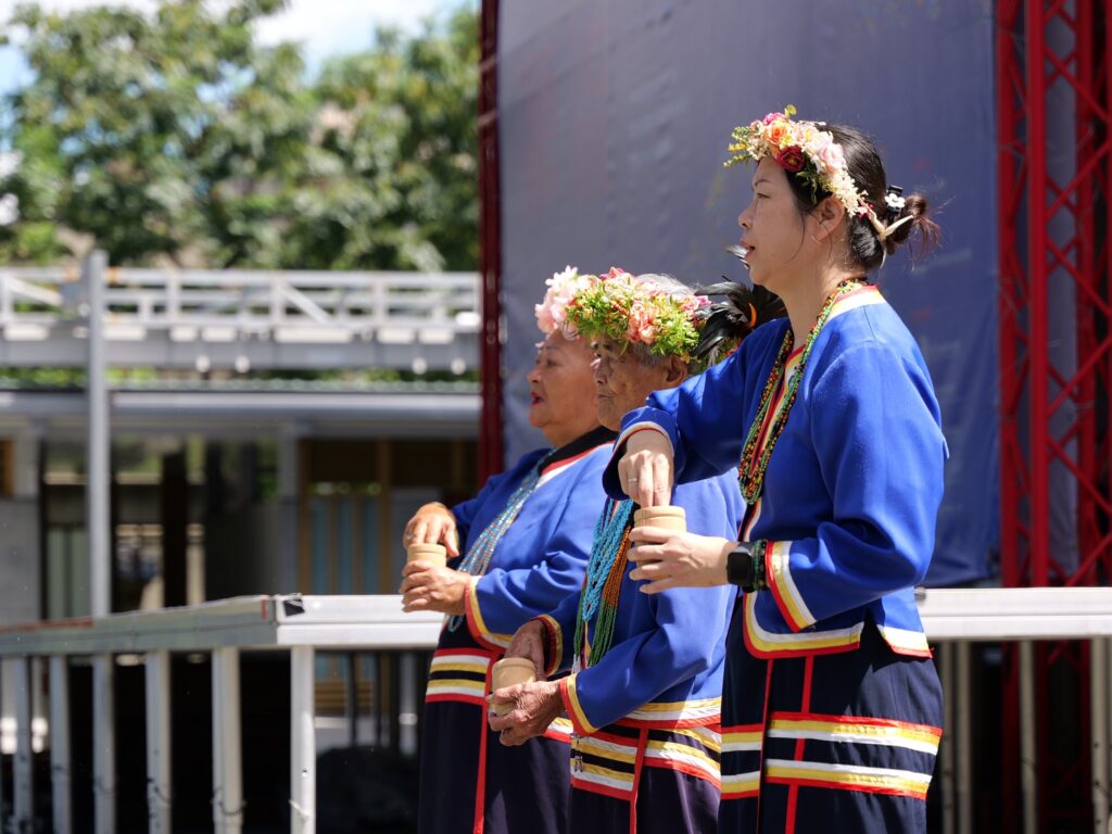 ▲邵族女祭司為文化資產園區及島嶼源流活動祈福。(圖/文資局 提供)