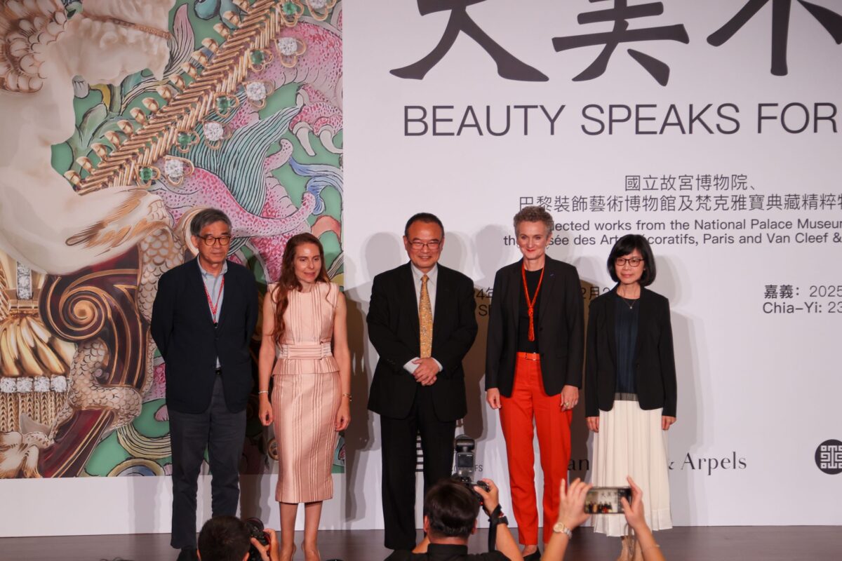 故宮大美不言特展驚艷開箱   古典前衛時尚風華再現