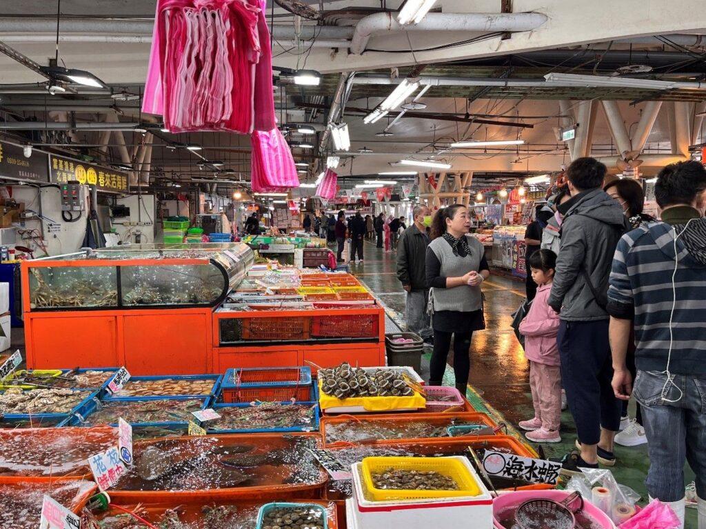 ▲新北市富基魚市在海岸風箏節活動備顯熱鬧。（圖/新北市漁業處 提供）