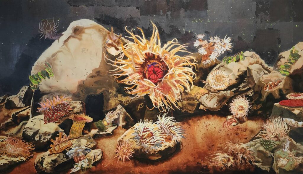 ▲台北國際藝博會的展出畫作,細膩的呈現靈動筆觸,讓觀者印象深刻。(記者 辛澎祥/攝)