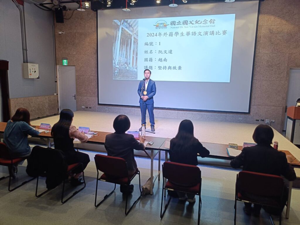 外籍學生參加華語文演講比賽情形。（記者 陳安婷/攝）