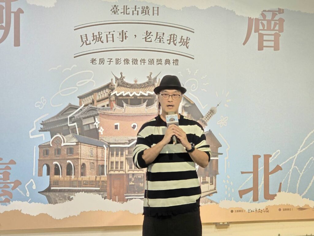 ▲評審委員陳彥良表達對此次收件作品質量的評語。(記者 辛澎祥/攝)