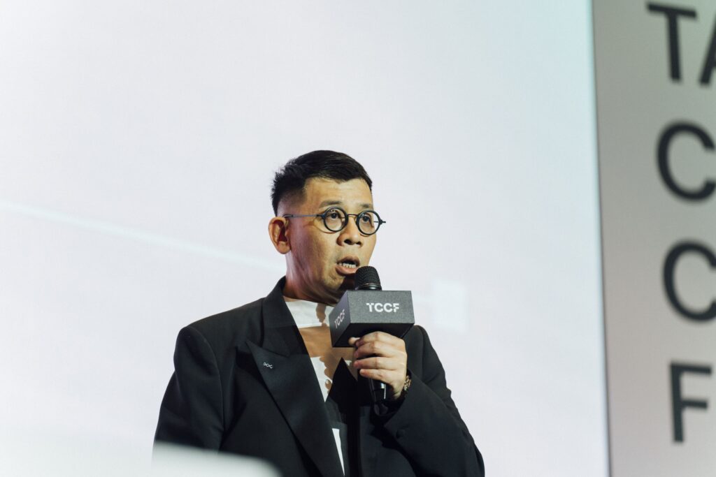 ▲文策院董事長蔡嘉駿致詞時期待與會各國業界人士，能充滿熱情與發揮野心，圓滿完成合作、合製與合資目標。（記者 辛澎祥/攝）