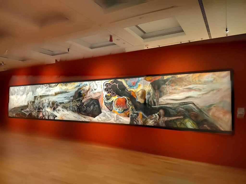 ▲洪根深教授的巨幅畫作在展場格外聚焦。（圖/創價美術館 提供）