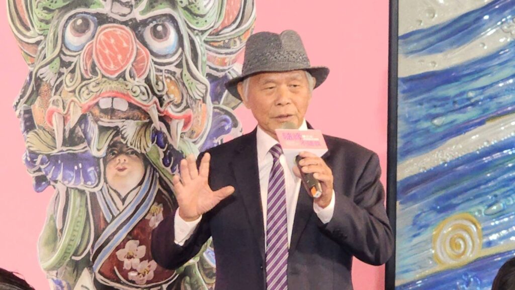 ▲資深藝師陳三火在特展開幕式上致詞表達對畢生投入傳統藝術的心路歷程，此刻充滿感激之忱。（記者 辛澎祥/攝）