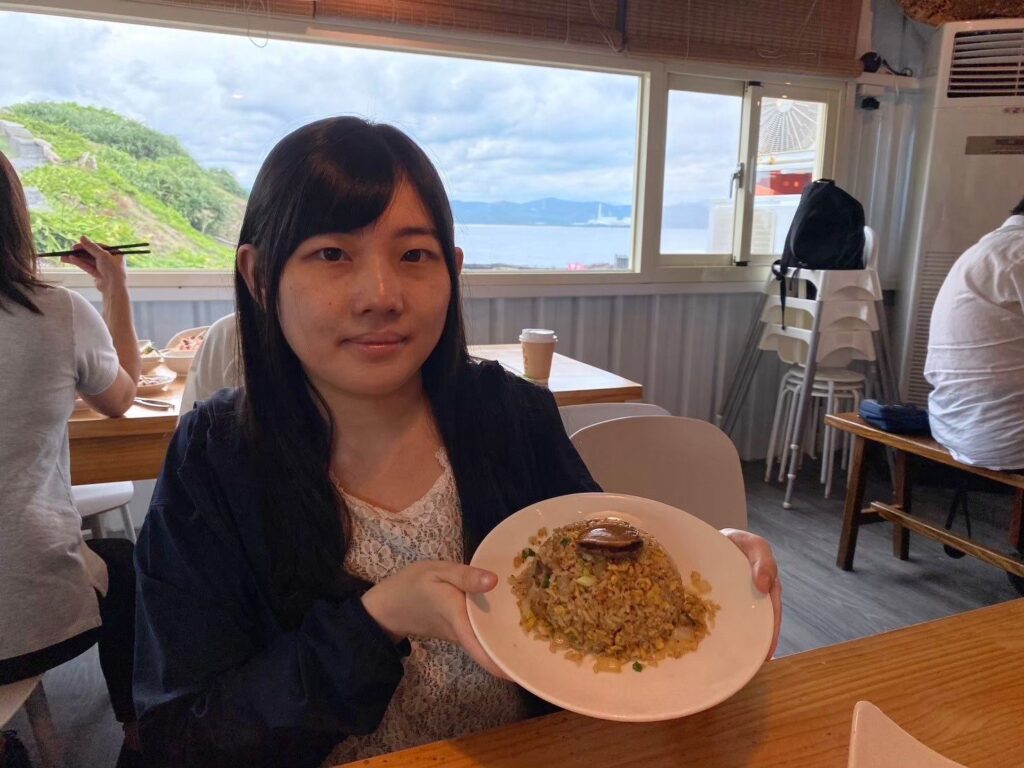 ▲貢寮餐廳的鮑魚炒飯也是食客必點的佳餚。（圖/新北市漁業處 提供）