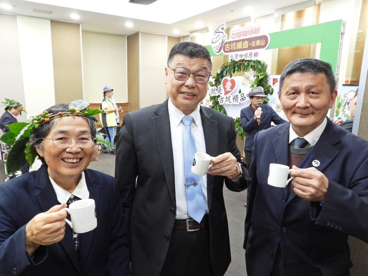 臺北車站咖啡傳香  台鐵便當與古坑精品咖啡聯手行銷場面熱絡