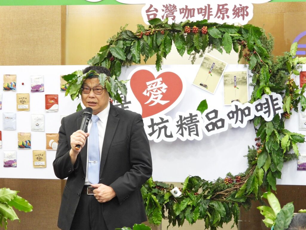 ▲臺鐵公司董事長杜微對臺鐵與古坑鄉公所的品牌相乘行銷展現旺盛信心。(圖/古坑鄉公所 提供)