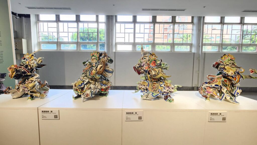▲陳三火藝師的創作「風調雨順」，呈現神明祈福祝願的藝術性，格外受到觀者的青睞與關注。（記者 辛澎祥/攝）