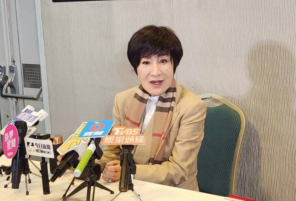 ▲葉青在活動前受訪時表達對歌仔戲傳承工程列車的高度重視，並賦予具體行動與決心。（記者 辛澎祥/攝）