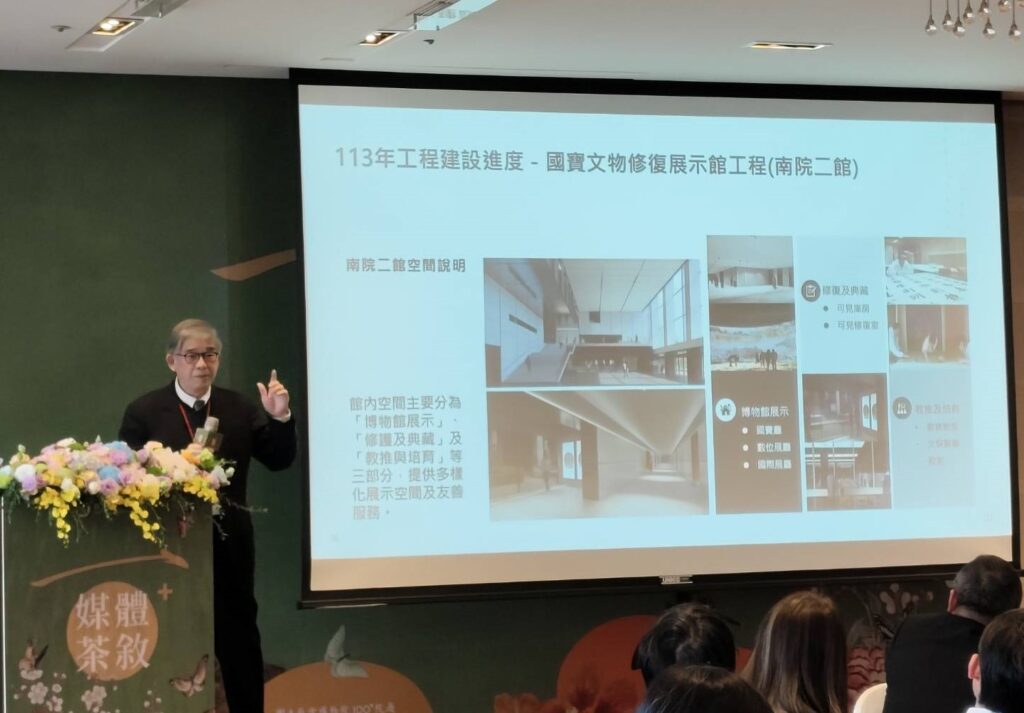 ▲故宮副院長黃永泰從工程的角度解析未來新故宮的全新面貌。(記者 辛澎祥/攝)