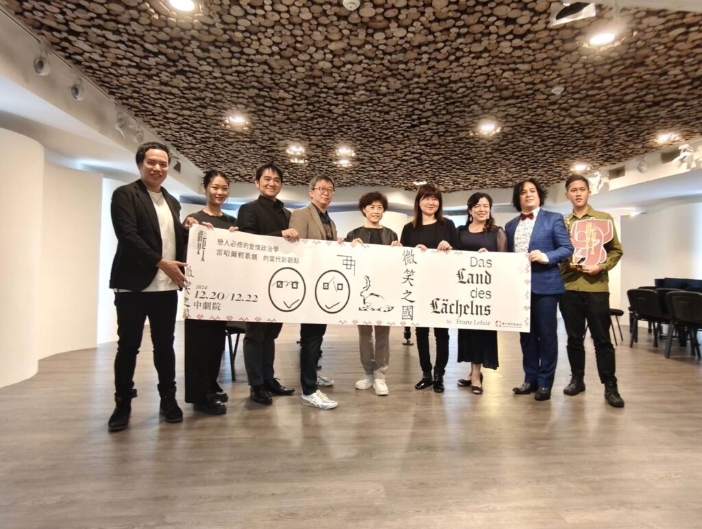 《微笑之國》為歌劇院2024遇見巨人壓軸製作，除了歌劇迷，輕歌劇類型很適合首次看歌劇的民眾。（記者 陳安婷/攝 ）