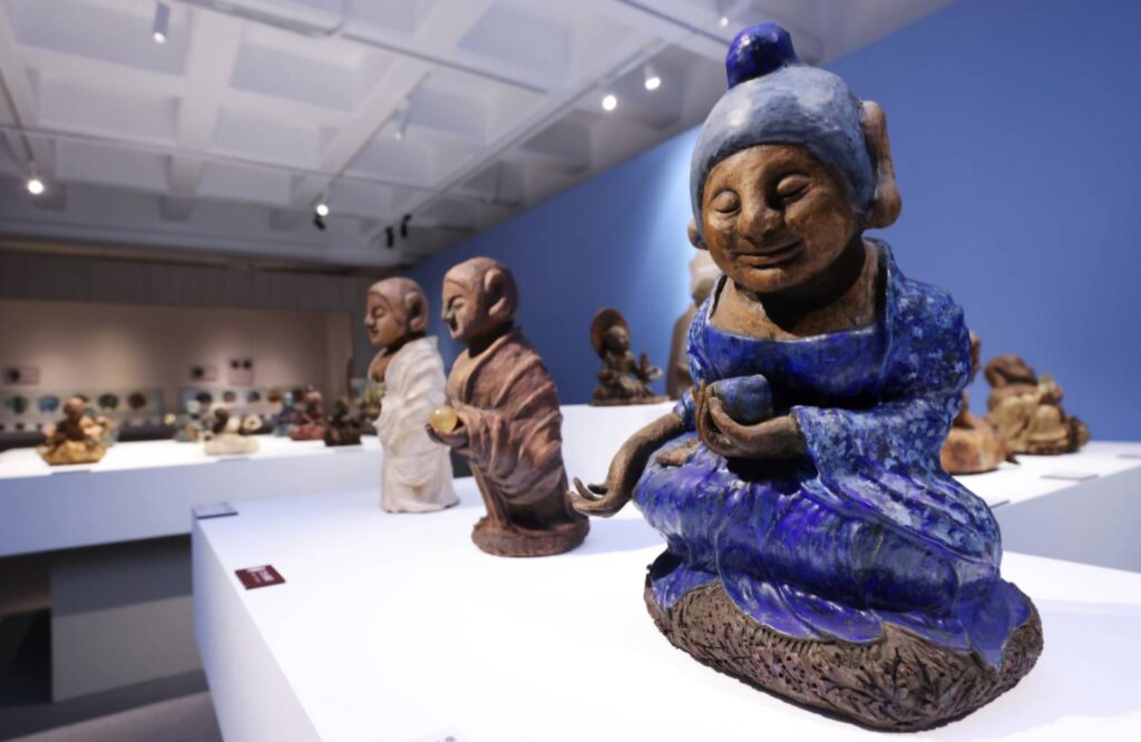 ▲藝術家連寶猜所展出之「拈花微笑」作品。（圖/文化部 提供）
