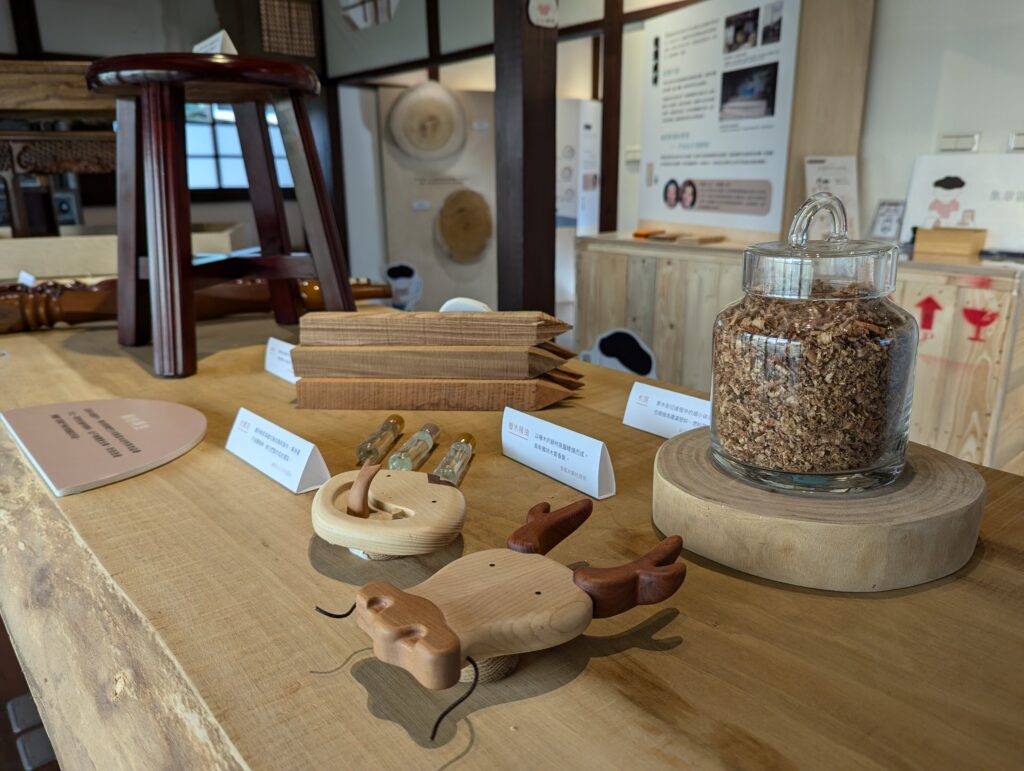 「匠心成器」展示木藝師如何使用木材，成為各式生活器物。（圖/木博館提供）