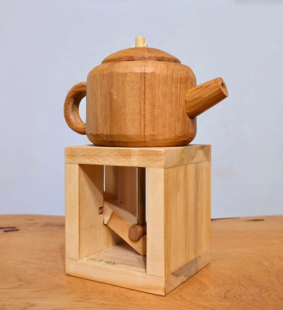 茶博館將於12月14日推出「茶文化機關木偶」工作坊，邀請大家來製作茶壺造型機關木偶。（圖/茶博館提供）