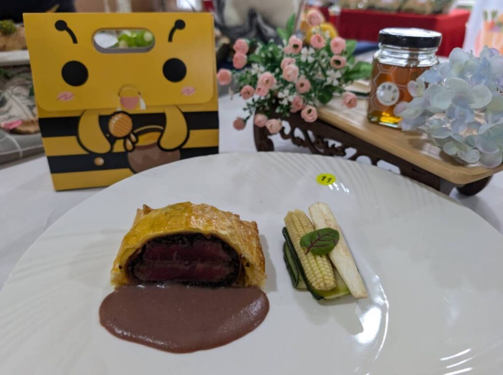 ▲蜂蜜入菜的設計讓產品更具推廣效益。（圖/新北市農業局 提供）