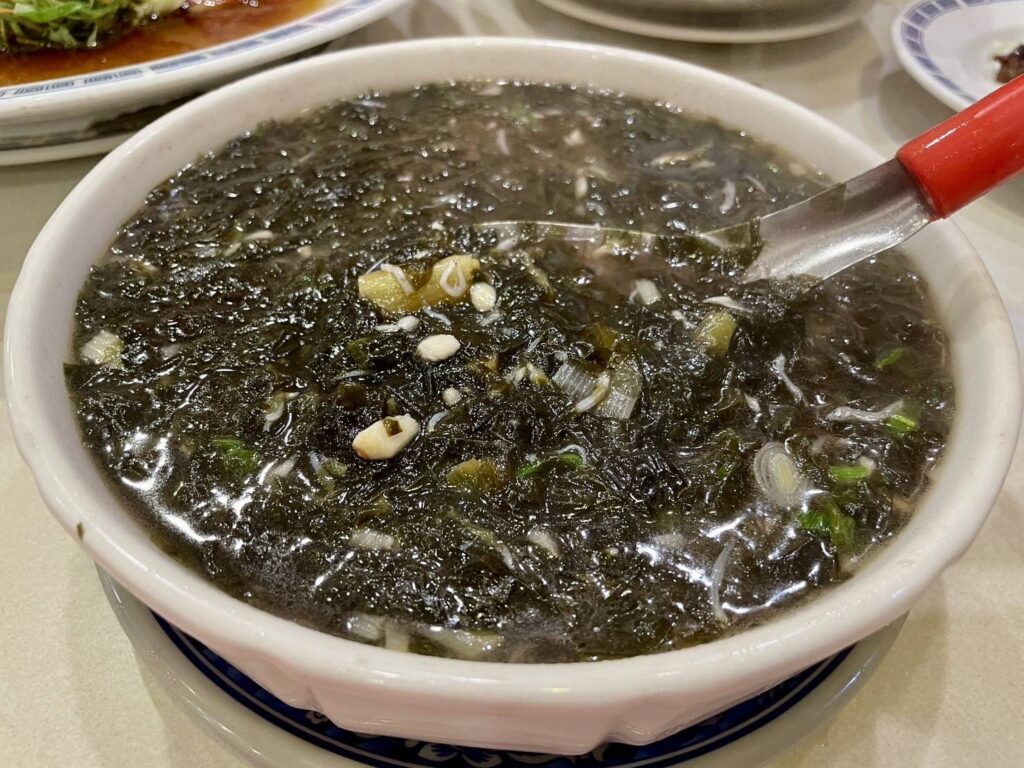 ▲新鮮美味與營養,紫菜吻仔魚湯。(圖/新北市漁業處 提供)