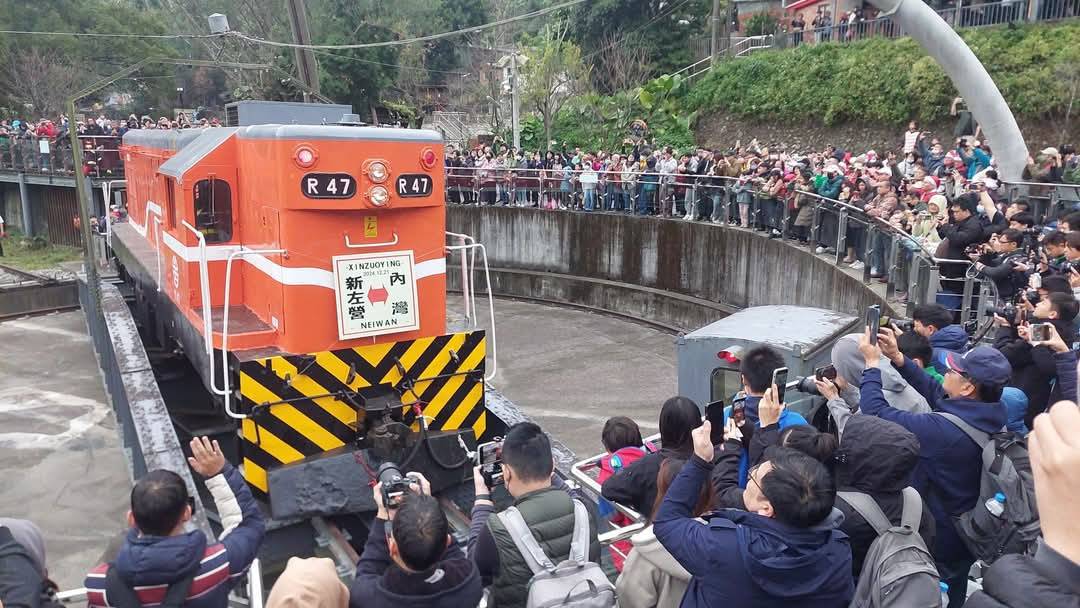 臺鐵今年最後專列包車團體  南方公園鐵道社   𣈱遊內灣線竹東音樂巷