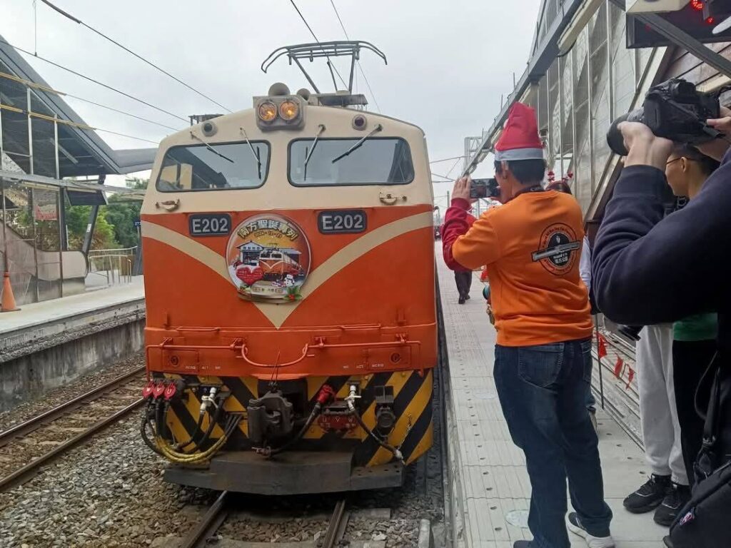 ▲台鐵專列包車暢遊內灣線竹東音樂巷。(圖/臺鐵公司 提供)