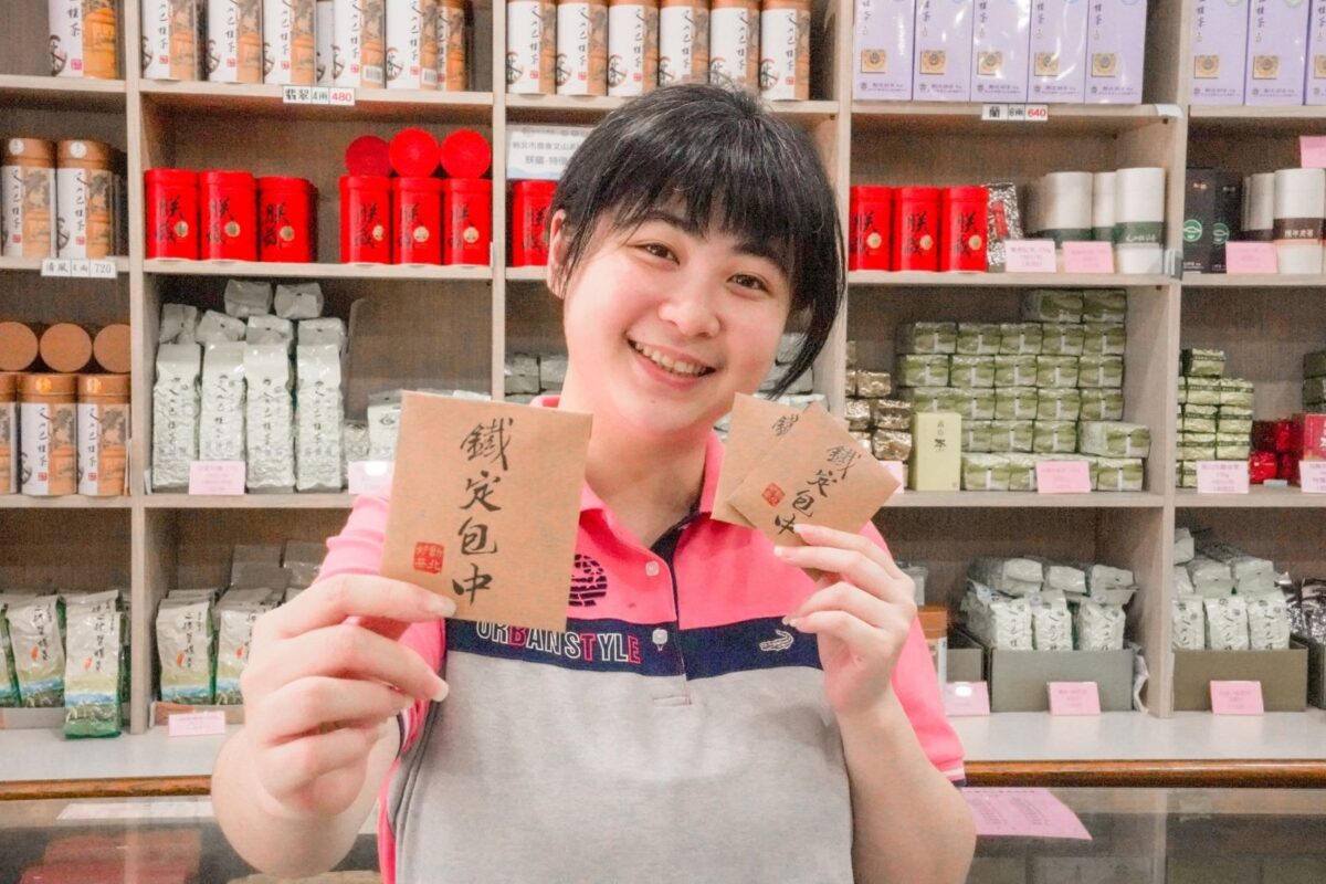 大學學測登場   新北免費包種茶包祝福「包中」
