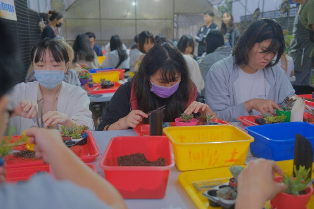 ▲民眾在三芝鄉走春探索食農教育的魅力。（圖/新北市農業局 提供）