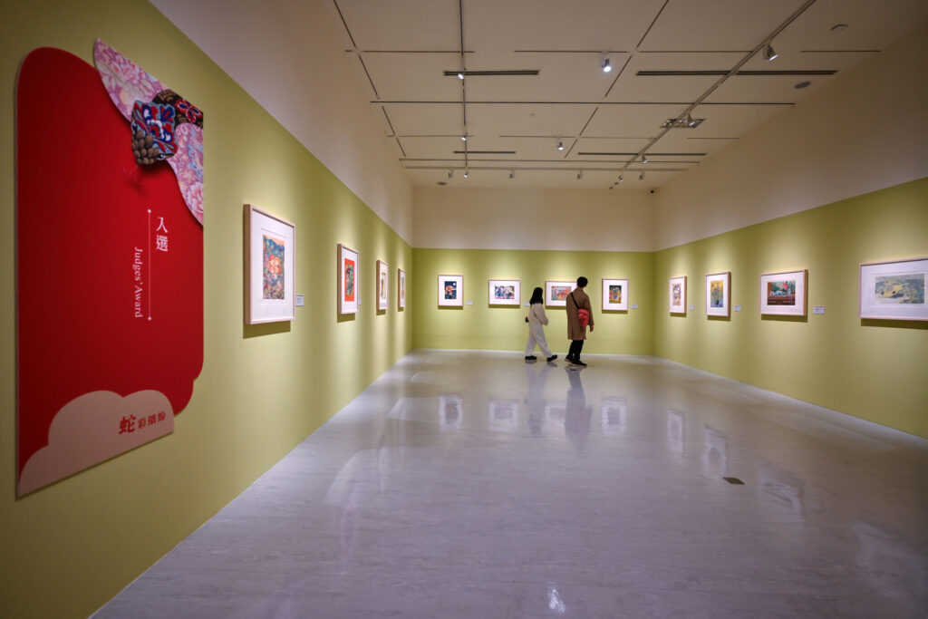 「中華民國第40屆版印年畫：蛇彩繽紛-蛇年年畫特展」即日起於國美館展出 。（圖/國美館提供）