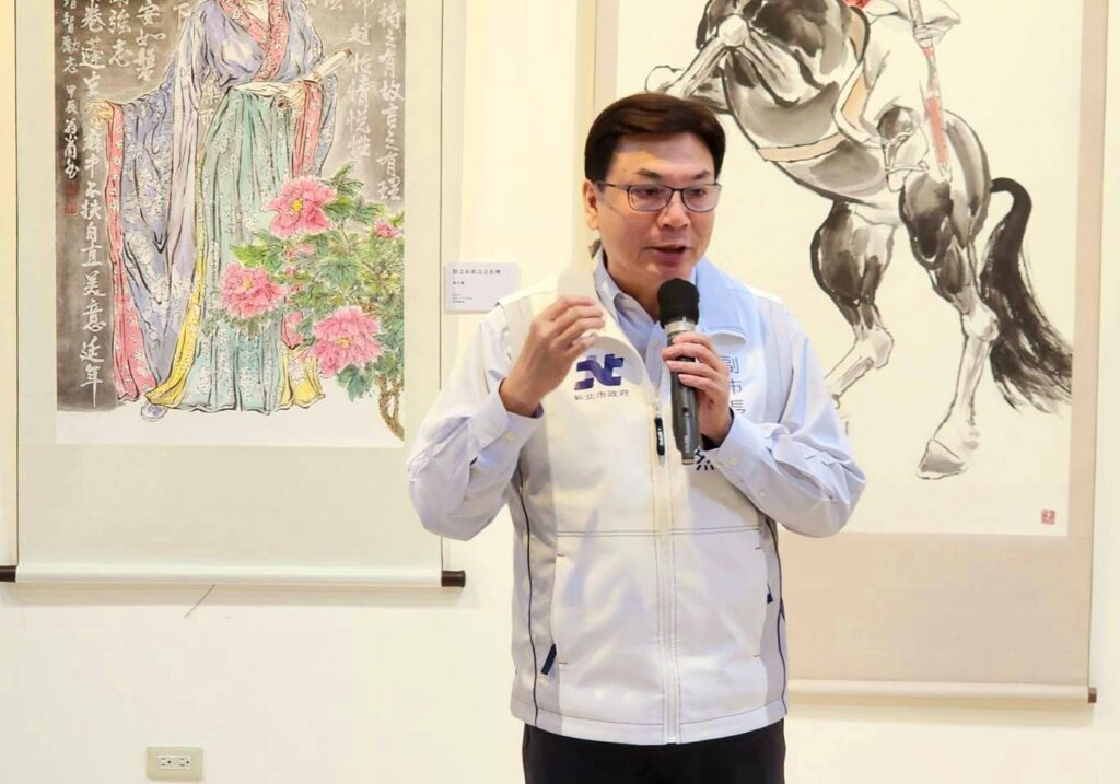 ▲新北市副市長劉和然致詞時對此次展覽所呈現作品的藝術性與多元性，表達正面的肯定之意。（記者 辛澎祥/攝）