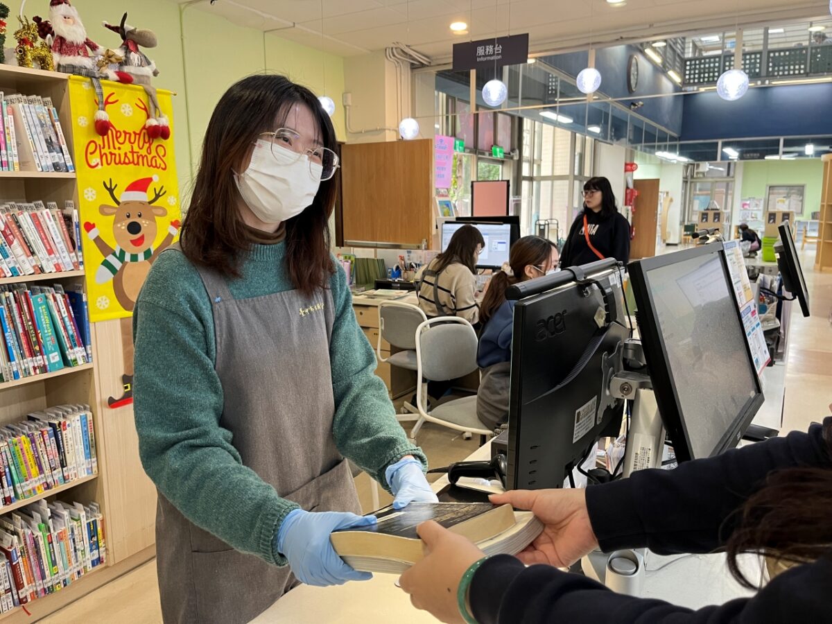 中市圖新年新措施   調整逾期與預約通知   逾期書回娘家免停權