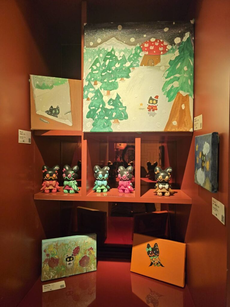 ▲國外的參展作品具有多元表現的創意。（記者 辛澎祥/攝）