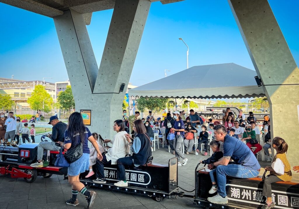 屏東潮州鐵道園區成為臺鐵公司及南台灣新興觀光景點。(圖/臺鐵提供)