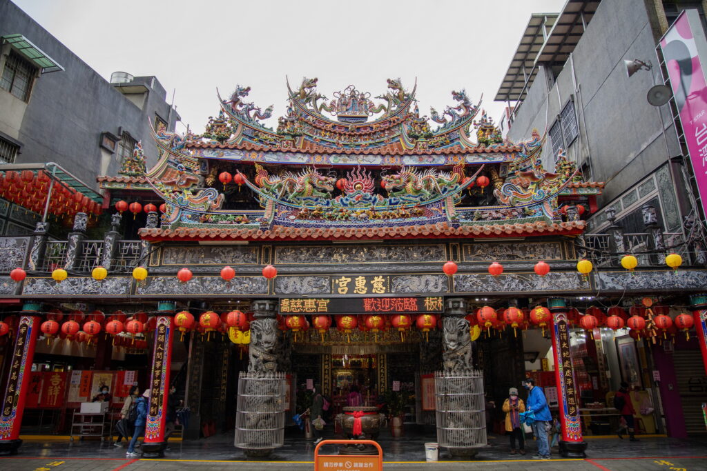 ▲慈惠宮媽祖廟位於板橋區鬧區，是媽祖信仰中心。（圖/新北市觀旅局 提供）